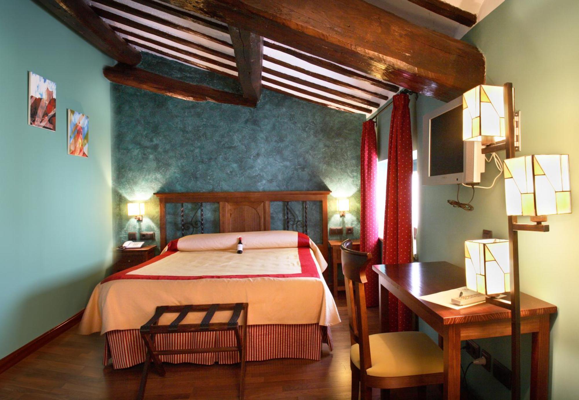 Hotel Duques De นาเฮรา ภายนอก รูปภาพ