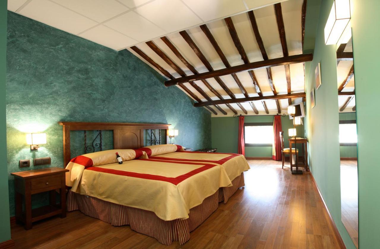 Hotel Duques De นาเฮรา ภายนอก รูปภาพ